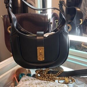 GUESS Black Shoulder Bag with Gold Chain